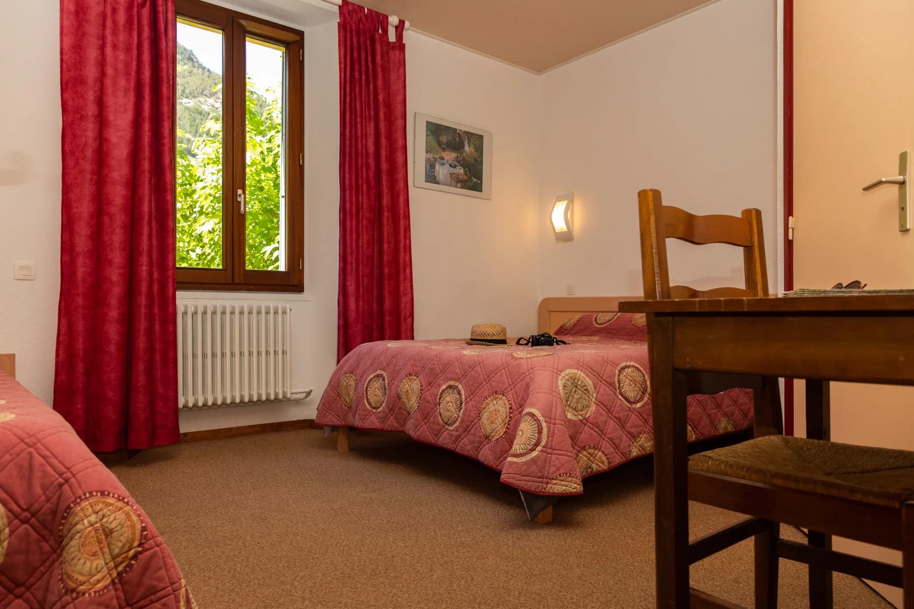 Chambre triple tout confort de l'Hôtel de la Mairie